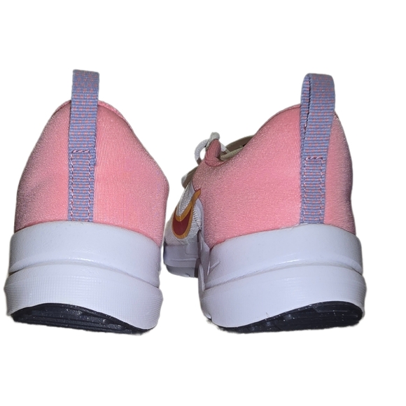 Nike Downshifter 12 Road Running Unisex  Sneakers 6.5Y/8W - NWOB - Picture 6 of 9